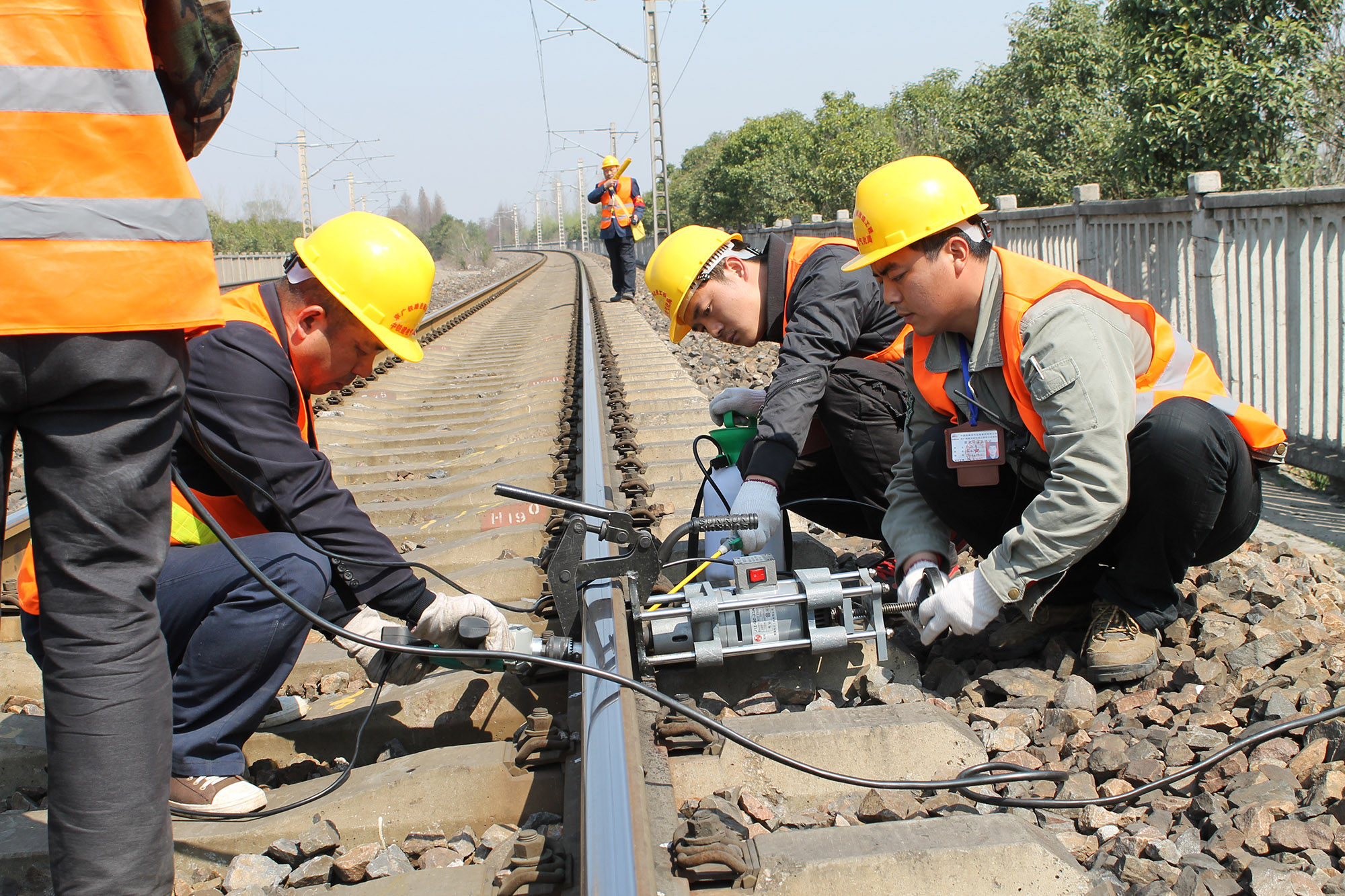 京广铁路自动闭塞改造工程