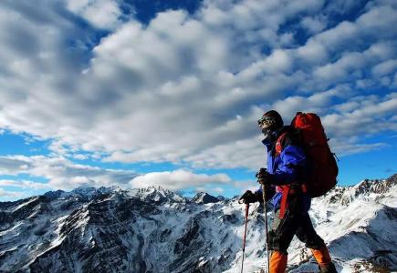 览山户外俱乐部邀请函