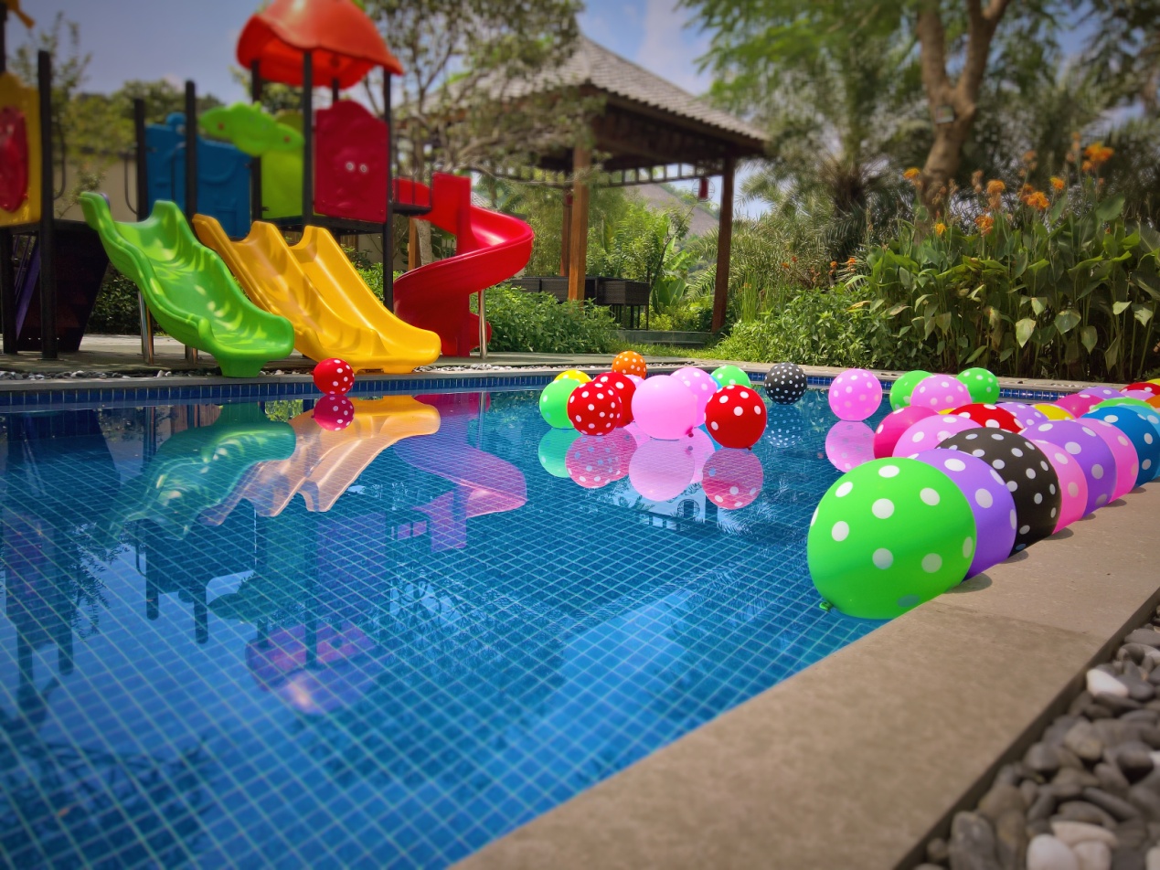 鹤鸣洲温泉度假村_微场景模板- 兔展h5作品