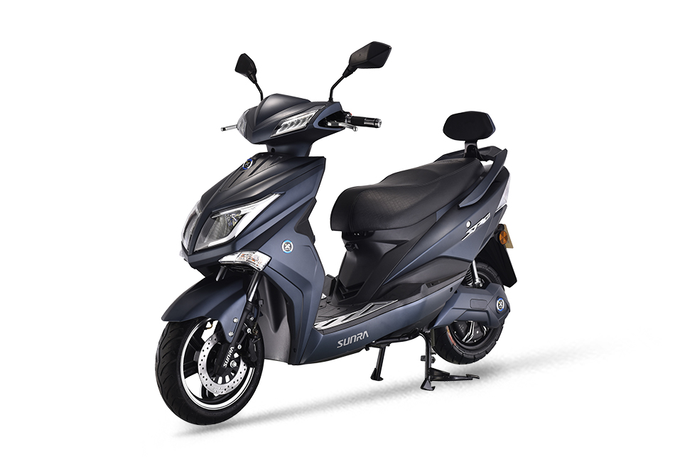 新日电动车携手代言人黄晓明/赵丽颖祝您新年快乐