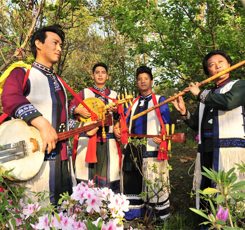 《奇石之林》 石林县60周年大庆之际,"沙布玛"组合将推出首张原创