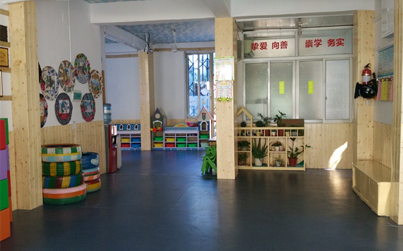 至今29周年,是一所经乐清 市教育局批准的浙江省三级幼儿园