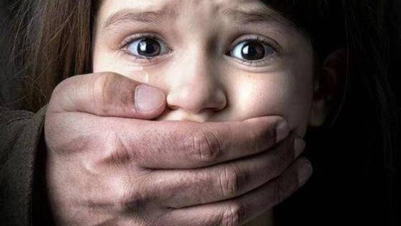 聚焦中国家外儿童性侵犯家庭经验探索性研究