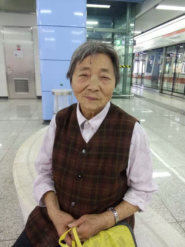 小老太太,生日快乐!