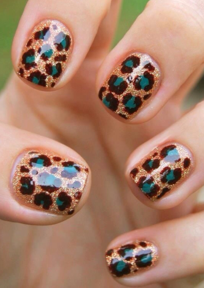 指尖上的自主艺术个性美甲_微场景怎么制作- 兔展h5作品