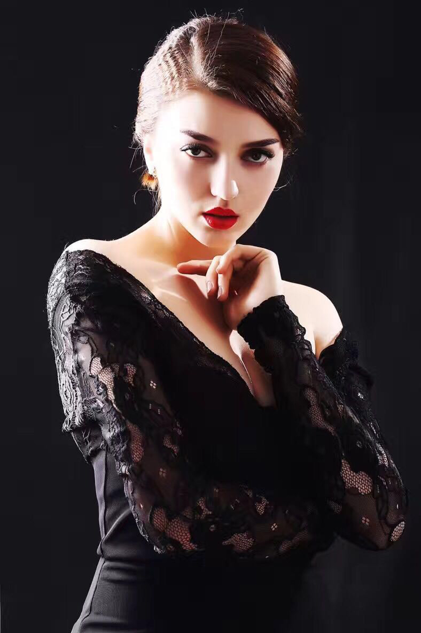 总部基地顶级模特商品秀推广